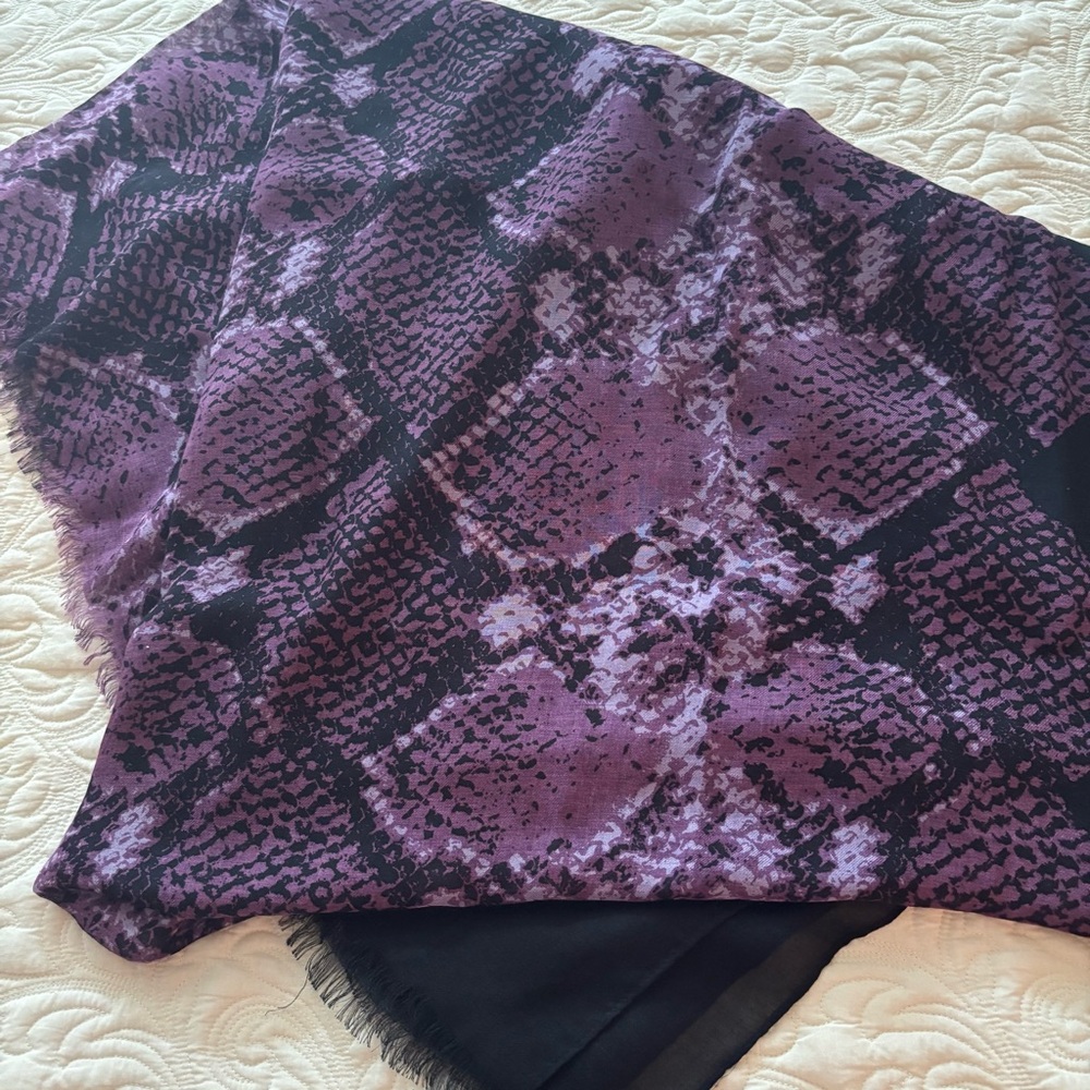 Coach Scarf Purple - Picture 5 of 5